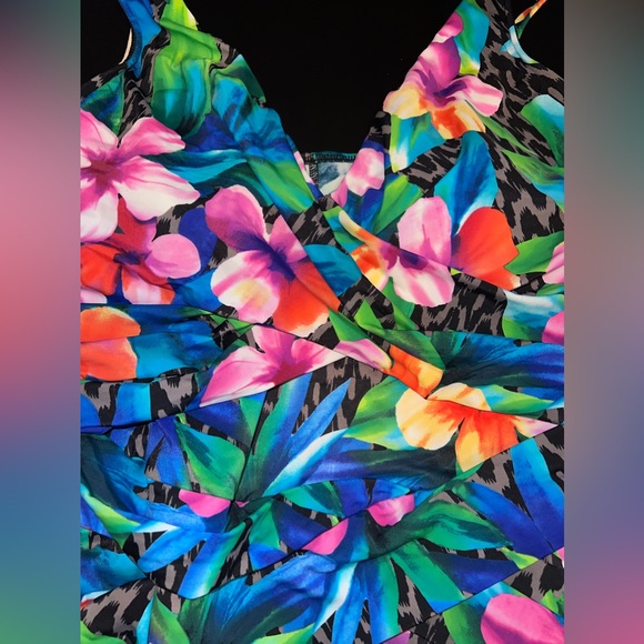 Trimshaper Control Leopard Print & Floral swimsuit size 18 EUC - Picture 4 of 8